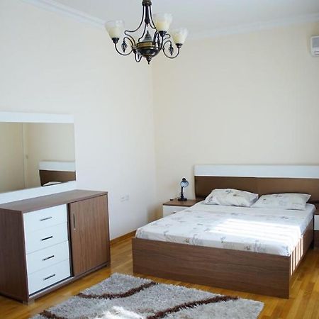 Nizami Street Appartement Bakoe Buitenkant foto